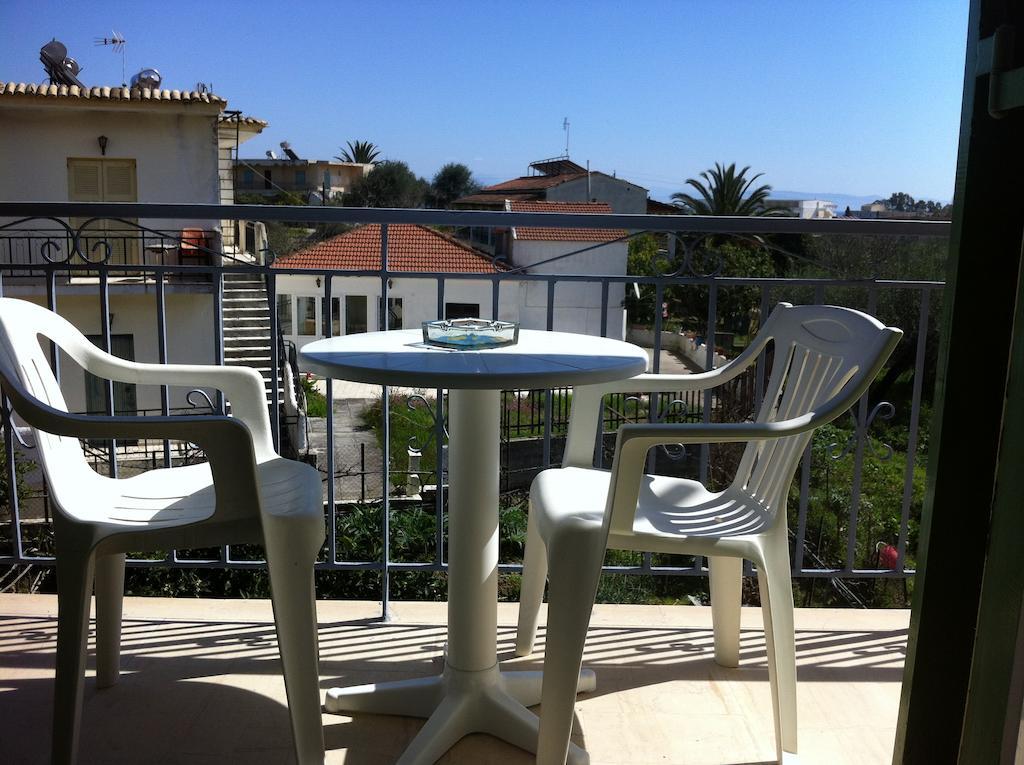 Barbayiannis Studios Moraitika Habitación foto