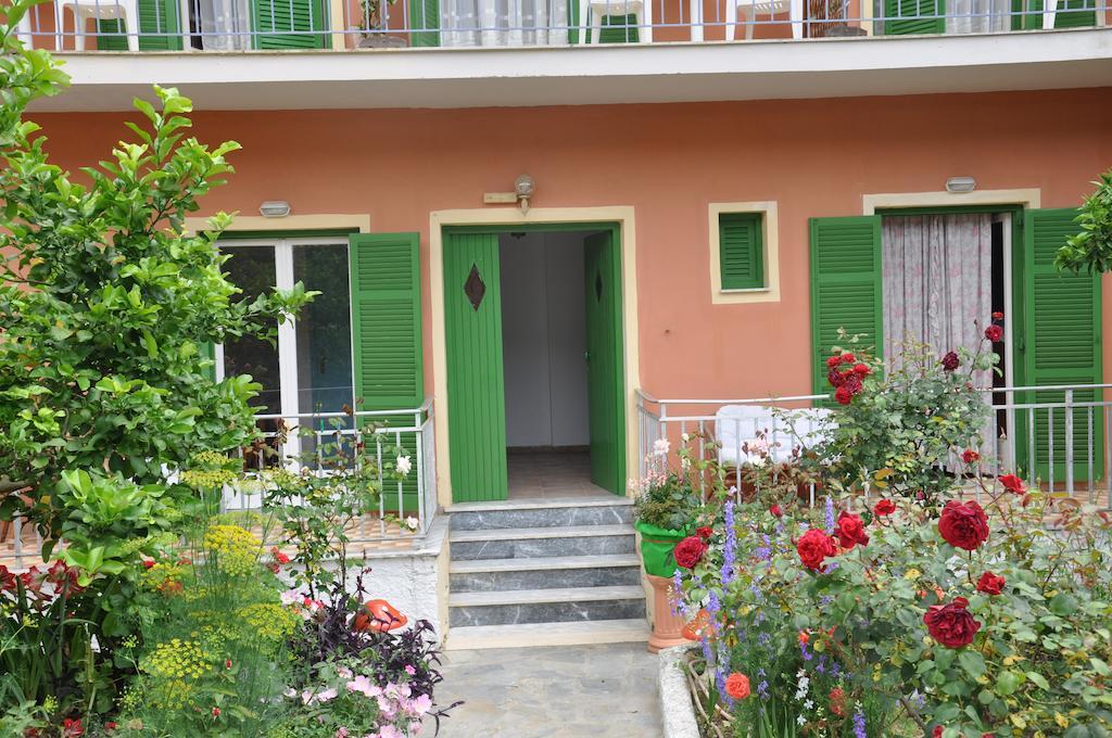 Barbayiannis Studios Moraitika Exterior foto